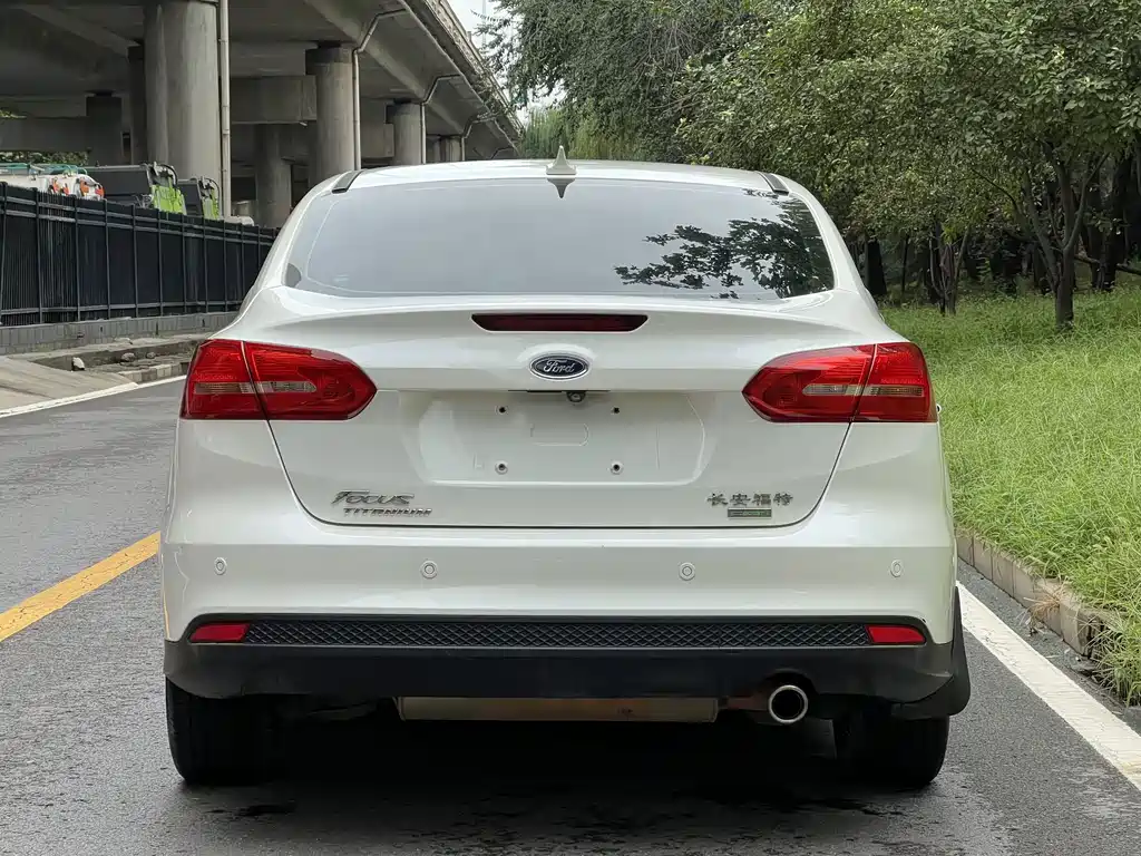 Ford Focus — миниатюра 10