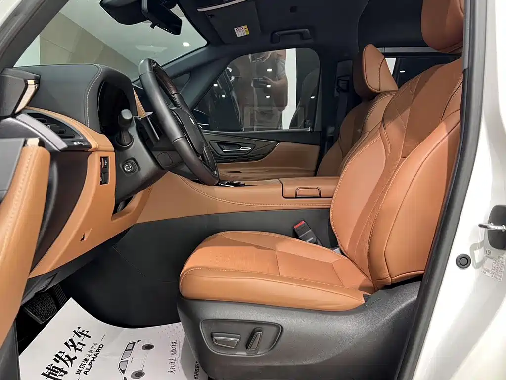 Toyota Vellfire — миниатюра 11