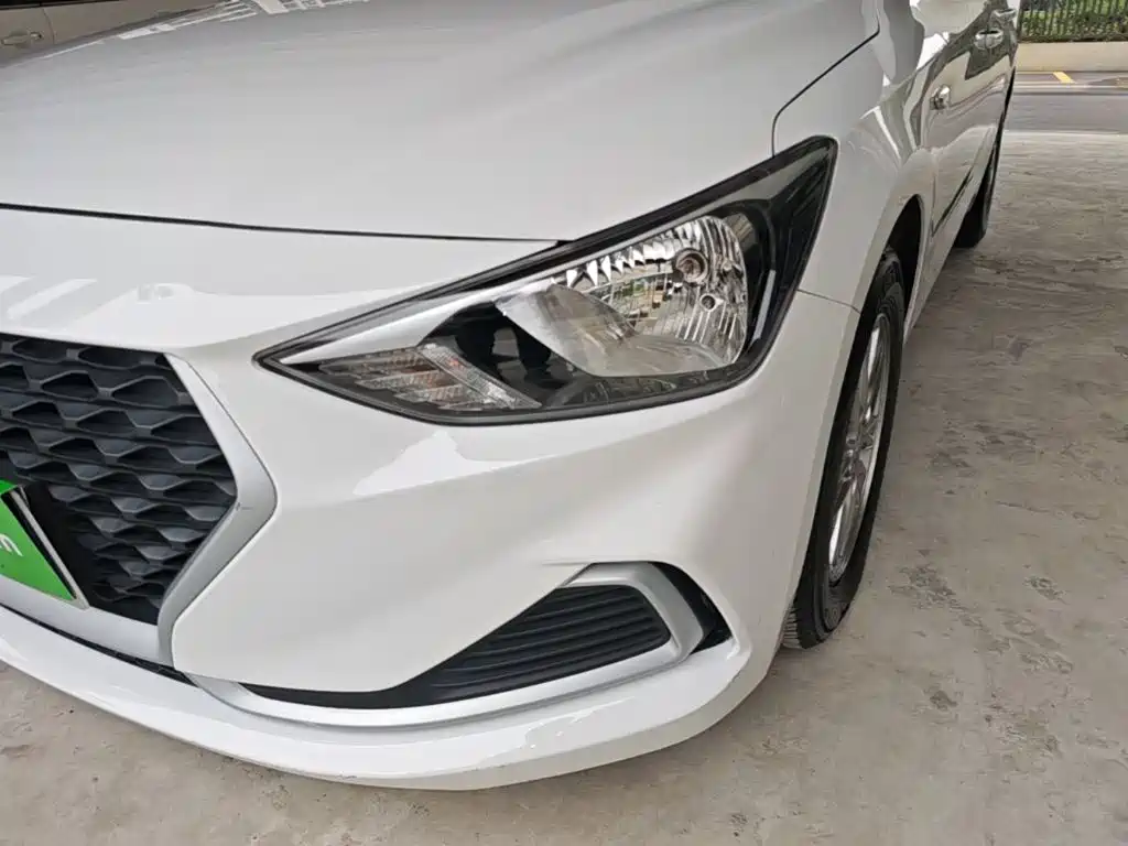 Hyundai Elantra — миниатюра 24