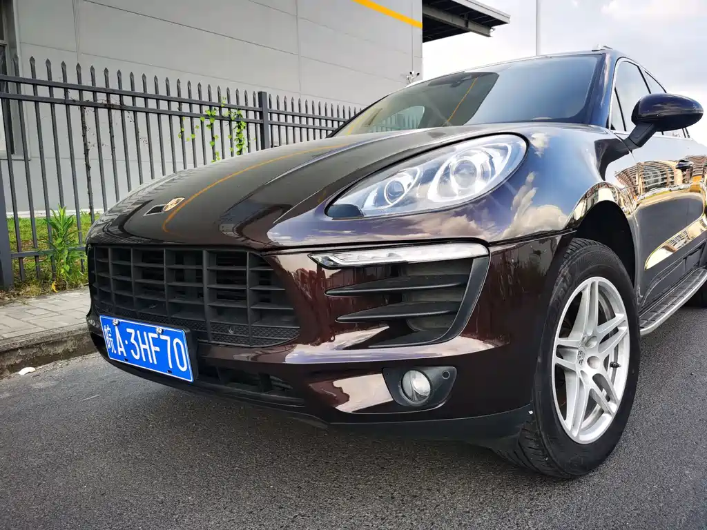 Porsche Macan — миниатюра 4