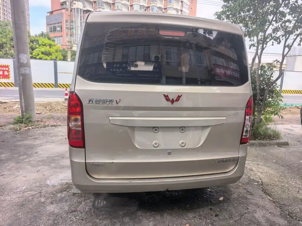 Wuling Rongguang V — миниатюра 8