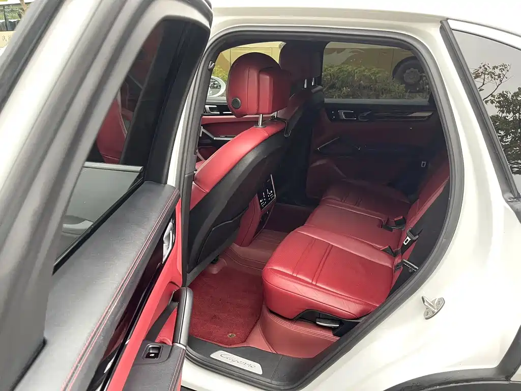 PORSCHE CAYENNE NEW ENERGY