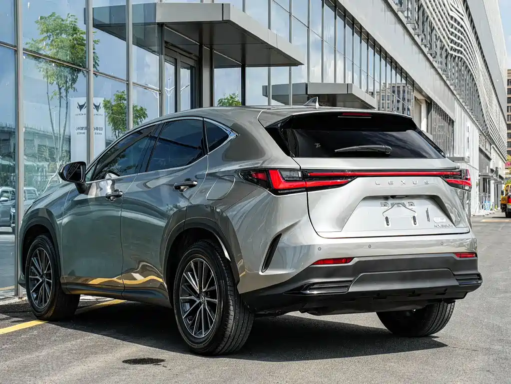 LEXUS  NX