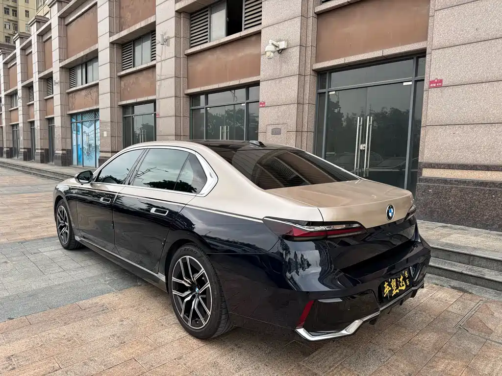 BMW 7 Series 7 2023 735Li M Sport