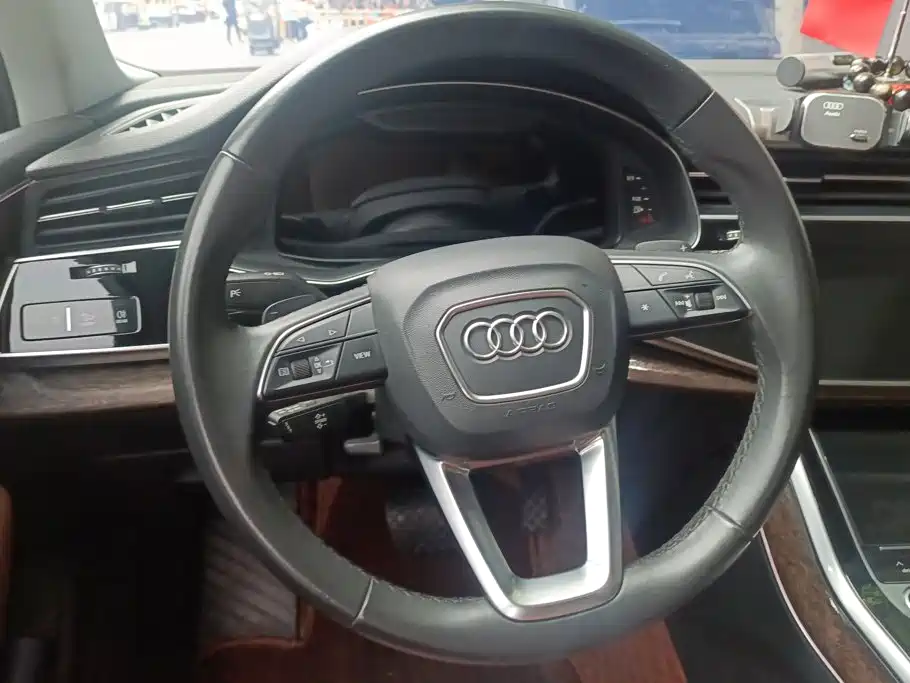 Audi Q7 — миниатюра 15