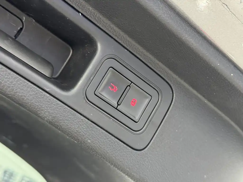 BYD PLUS New Energy — миниатюра 7