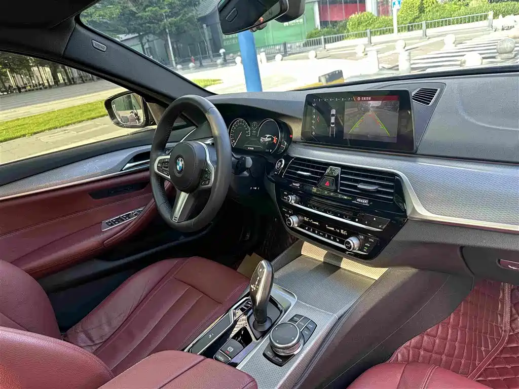 BMW 5 Series — миниатюра 20