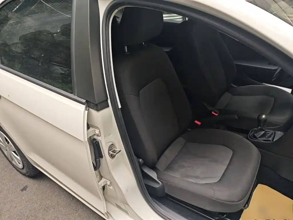 Volkswagen Jetta — миниатюра 25