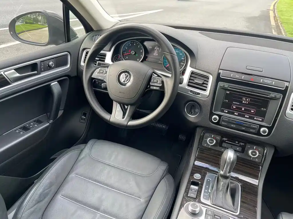 Volkswagen Touareg — миниатюра 8