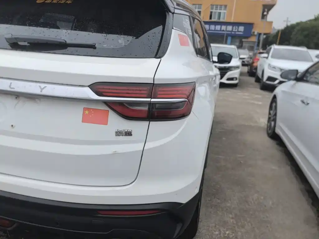 Geely Binyue — миниатюра 8