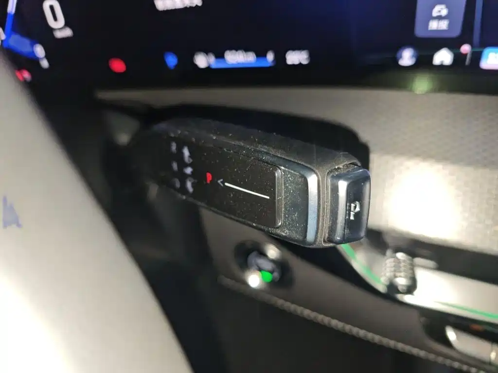 Cadillac XT5 — миниатюра 7