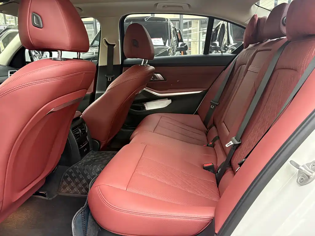 BMW 3 Series — миниатюра 6