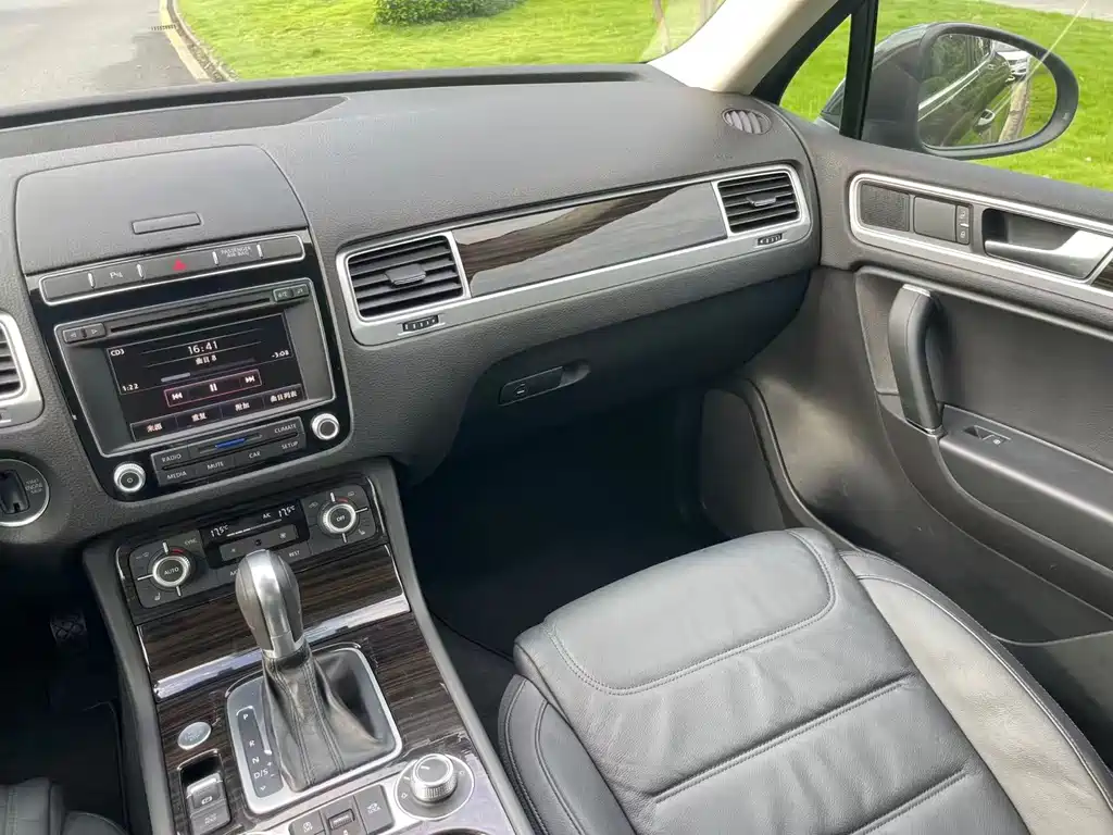 Volkswagen Touareg — миниатюра 9