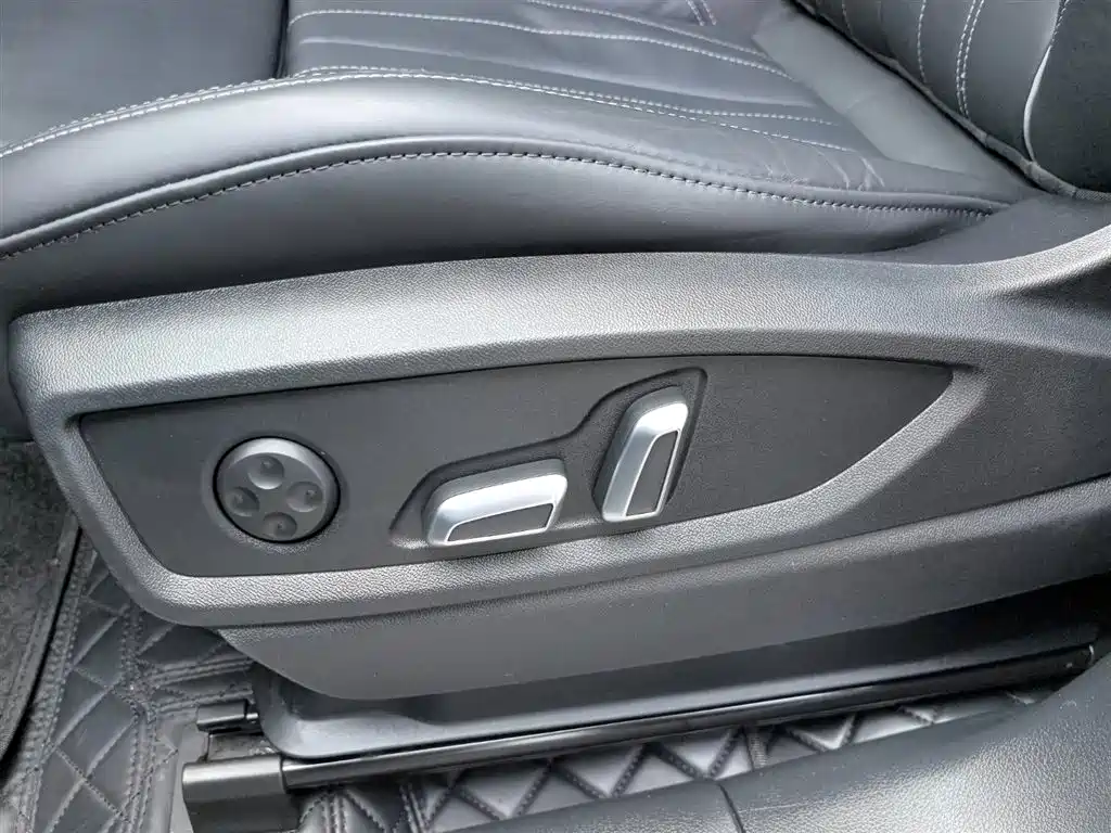 Audi Q5L 2024 45 TFSI