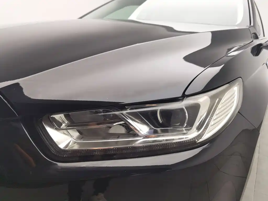 Ford Taurus — миниатюра 7