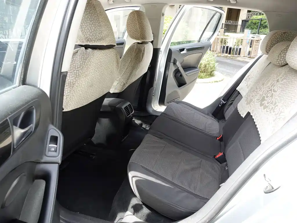 Volkswagen Golf — миниатюра 10