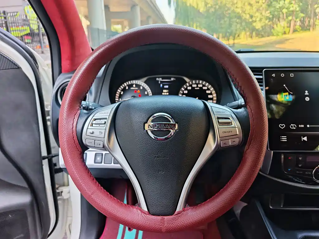 Nissan Terra — миниатюра 9