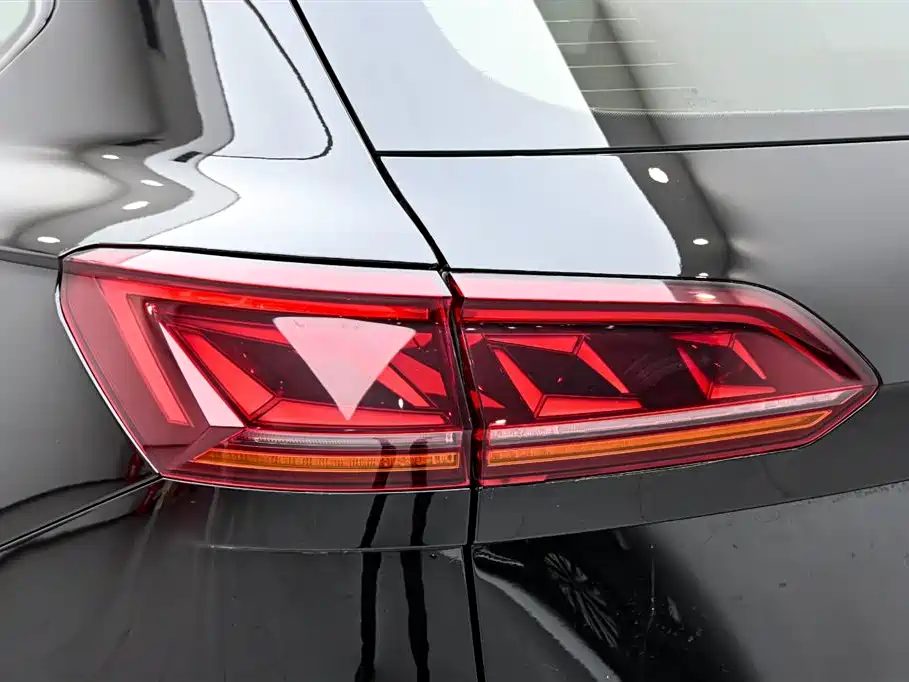 Volkswagen Touareg 2022 3.0TSI Sport