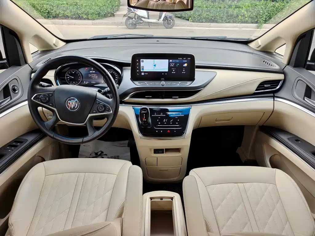 Buick GL8 — миниатюра 8