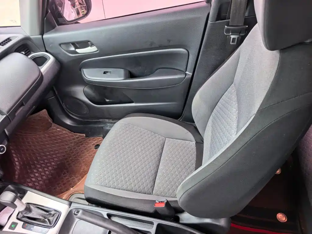 Honda Fit — миниатюра 10