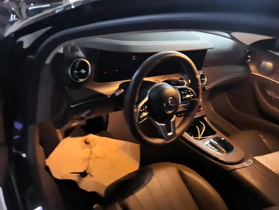 Mercedes-Benz E-Class — миниатюра 12