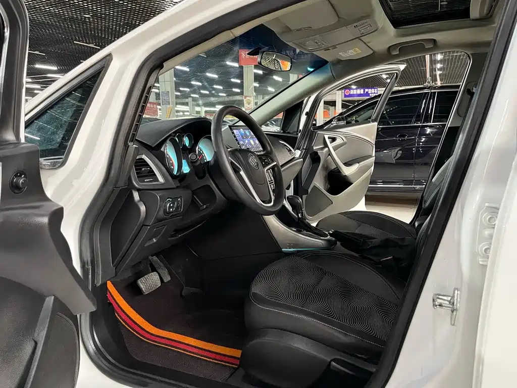 Buick Excelle — миниатюра 7