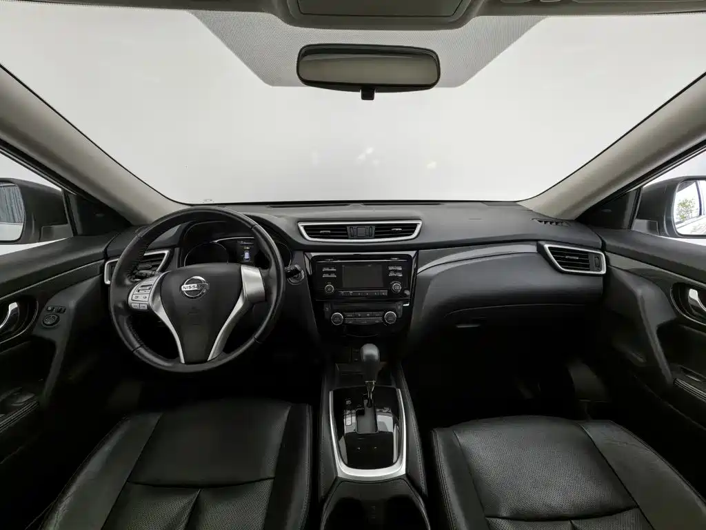 Nissan X-Trail — миниатюра 5