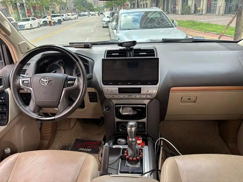 Toyota Prado — миниатюра 9