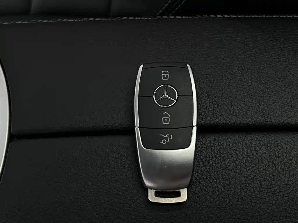 Mercedes-Benz C-Class — миниатюра 36