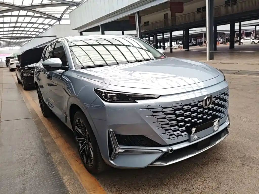 Changan UNI-K iDD — миниатюра 4