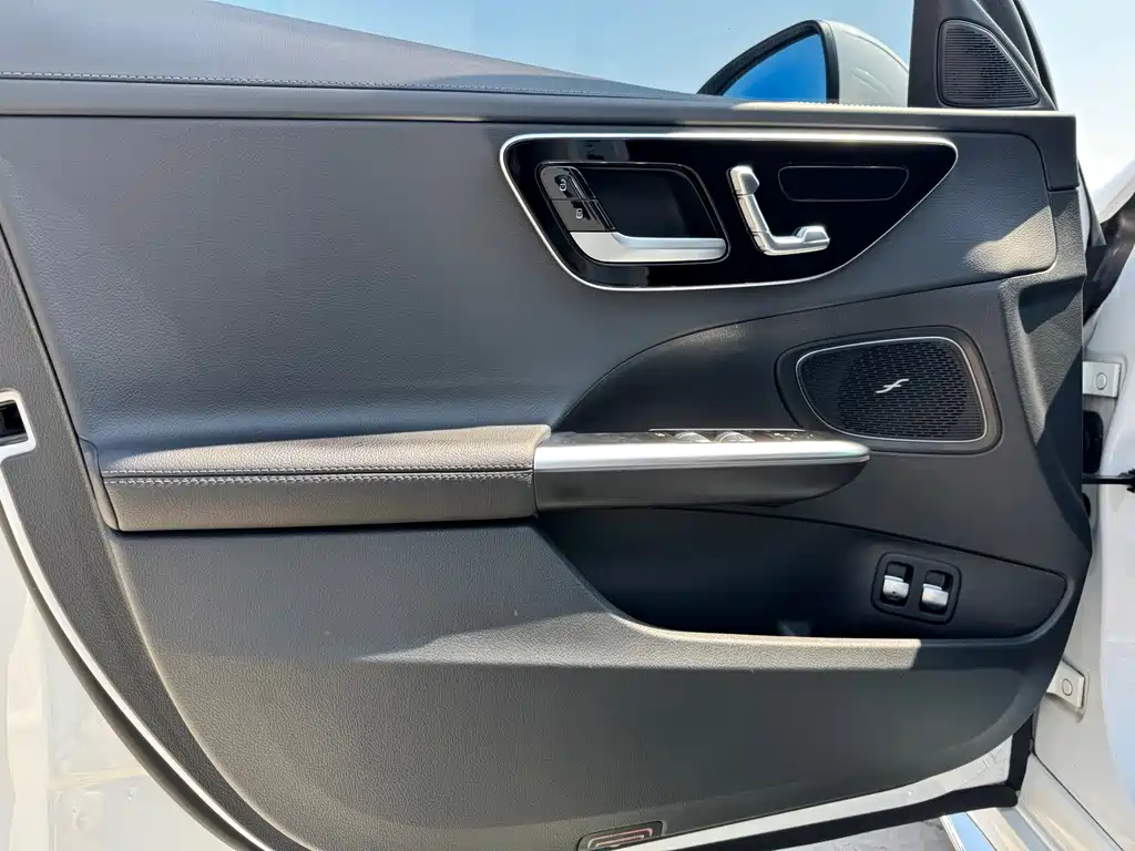 Mercedes-Benz C-Class New Energy — миниатюра 8