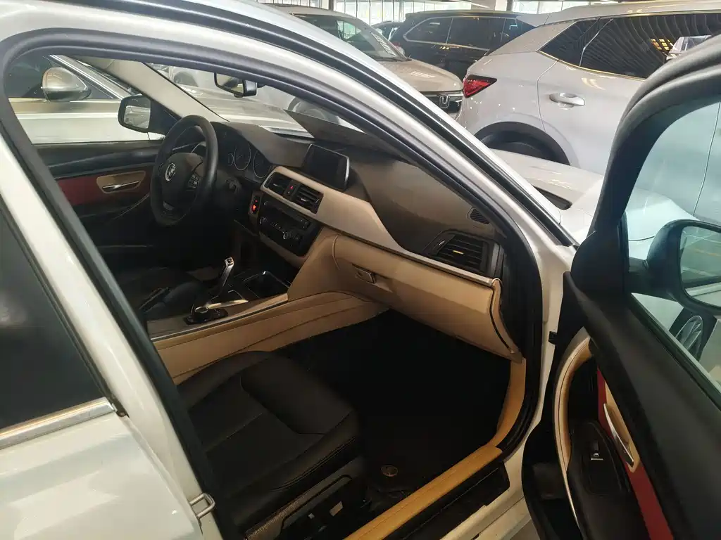 BMW 3 Series — миниатюра 4