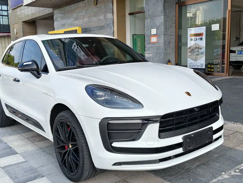 Porsche Macan — миниатюра 3