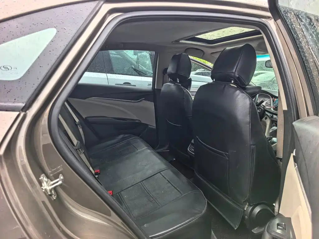 Buick Excelle — миниатюра 8