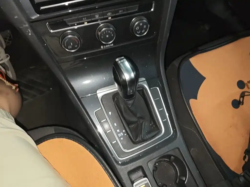 Volkswagen Golf — миниатюра 14