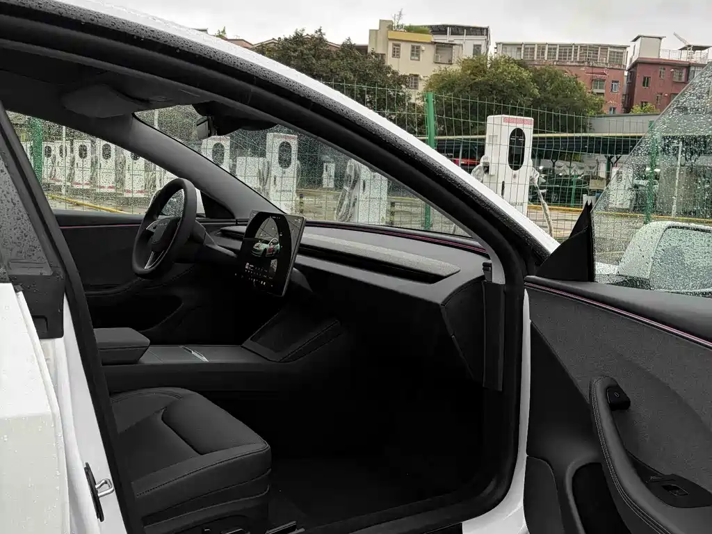 Tesla Model 3 — фотографии объявления, Фото 15