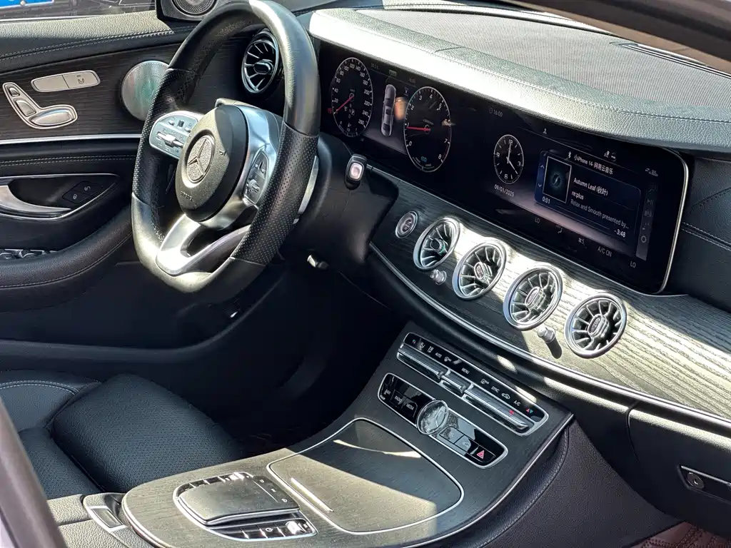 MERCEDES-BENZ E CLASS