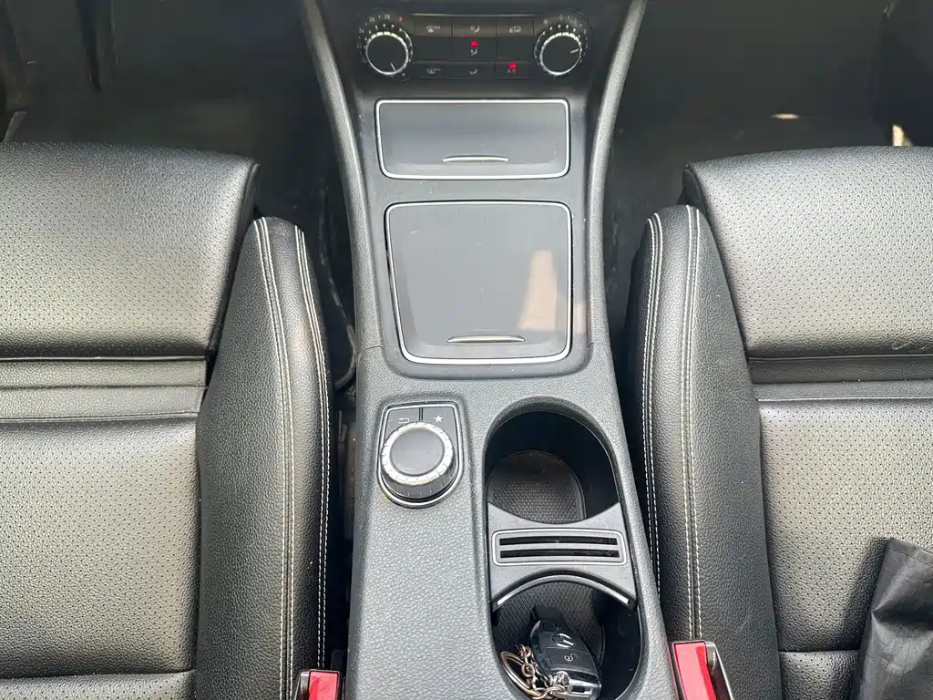 Mercedes-Benz GLA — миниатюра 17