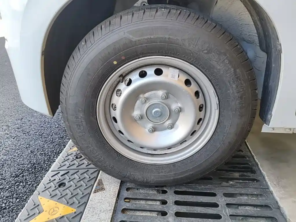 Dongfeng 睿立达V7 — миниатюра 23