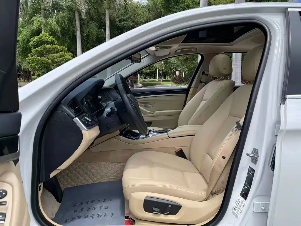 BMW 5 Series — миниатюра 4