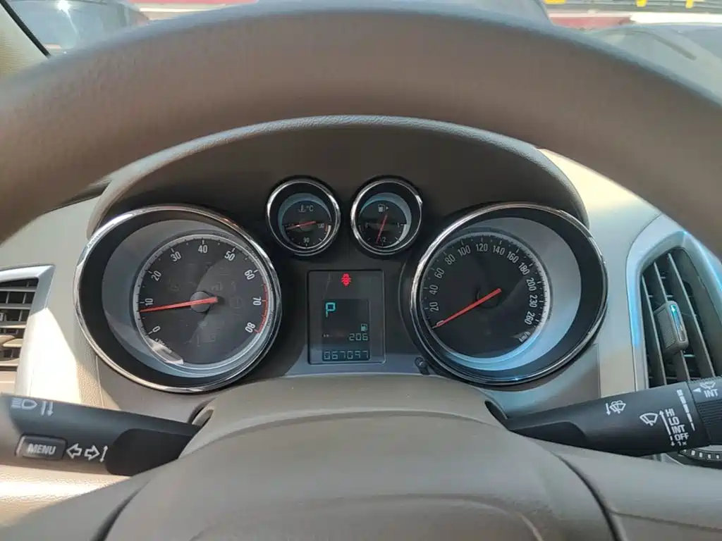 Buick Excelle — миниатюра 12