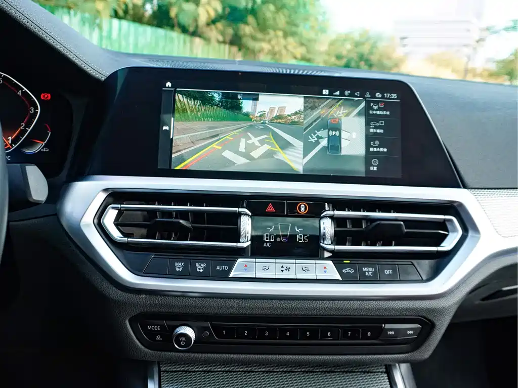 BMW 3 Series — миниатюра 17