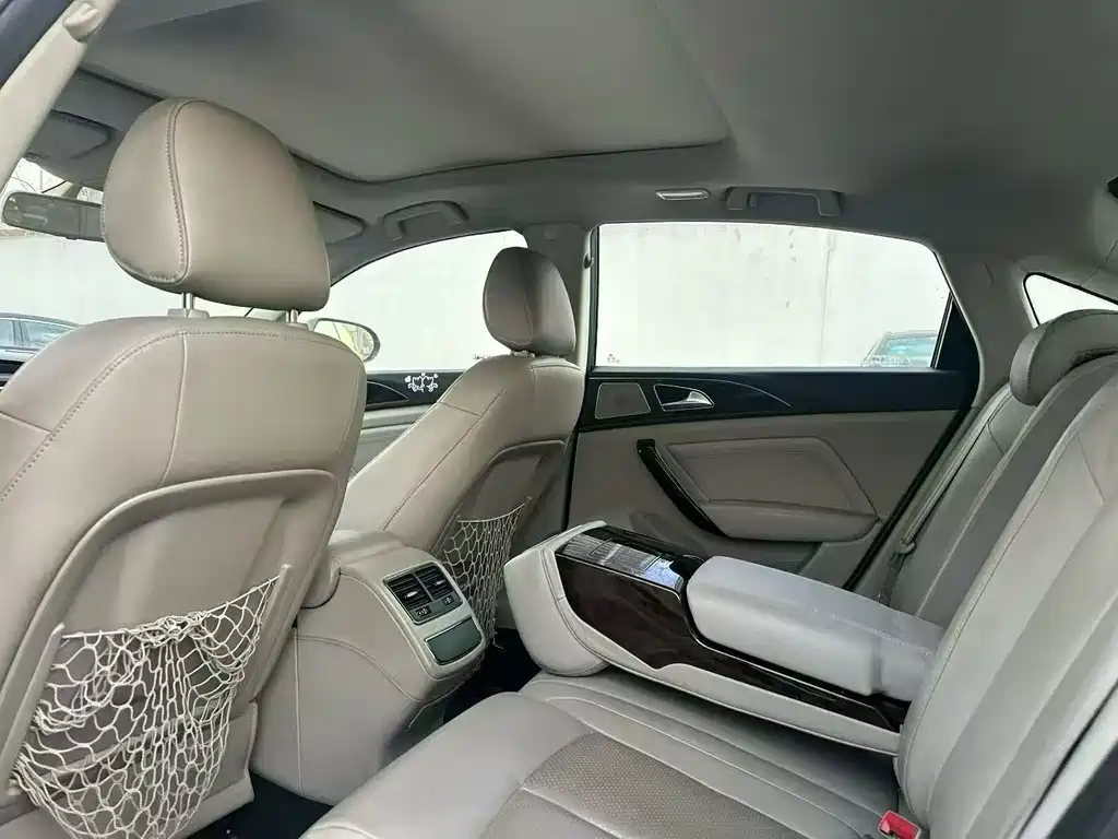 Zotye Zotye Z700 — миниатюра 7