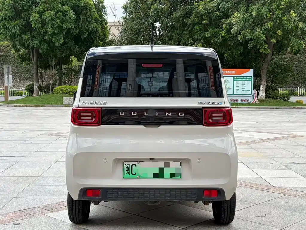 Wuling MINIEV — миниатюра 8