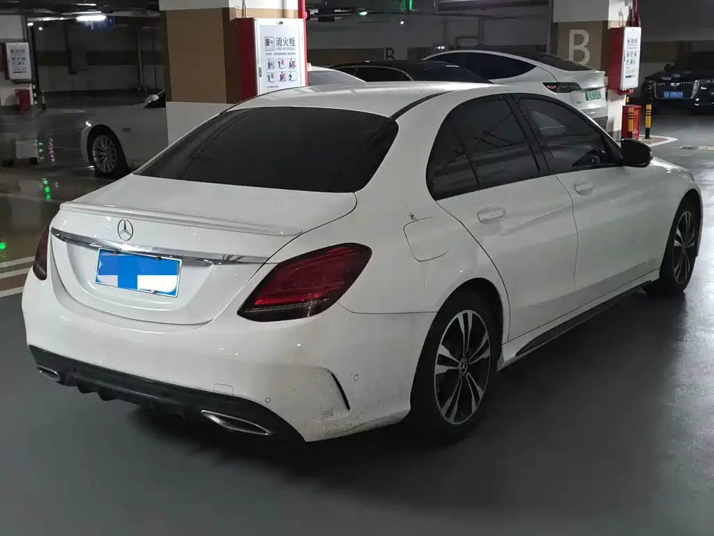 Mercedes-Benz C-Class — миниатюра 3