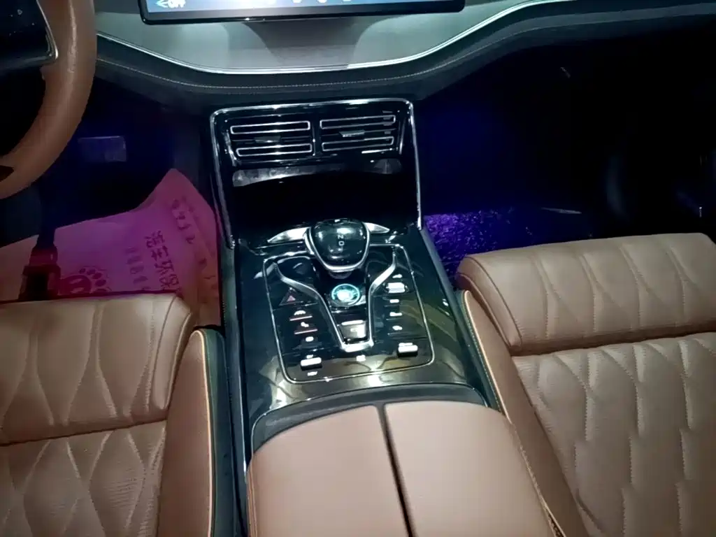 BYD Tang New Energy — миниатюра 14