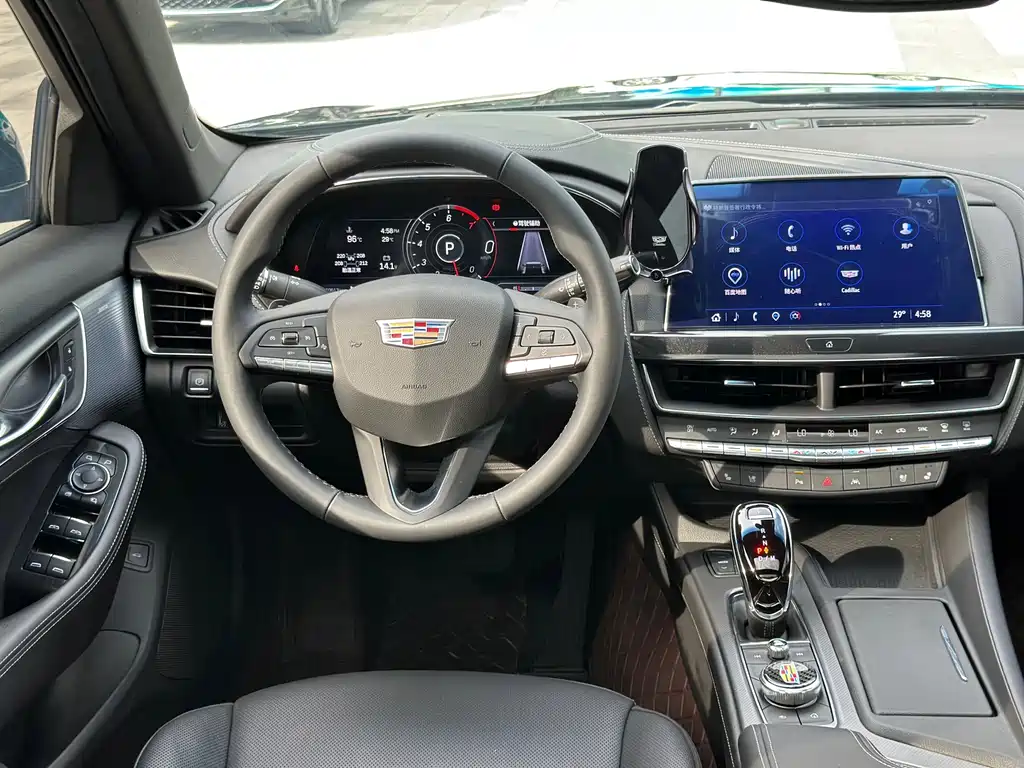 Cadillac CT5 — миниатюра 5