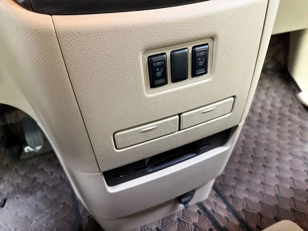 Nissan Quest — миниатюра 31