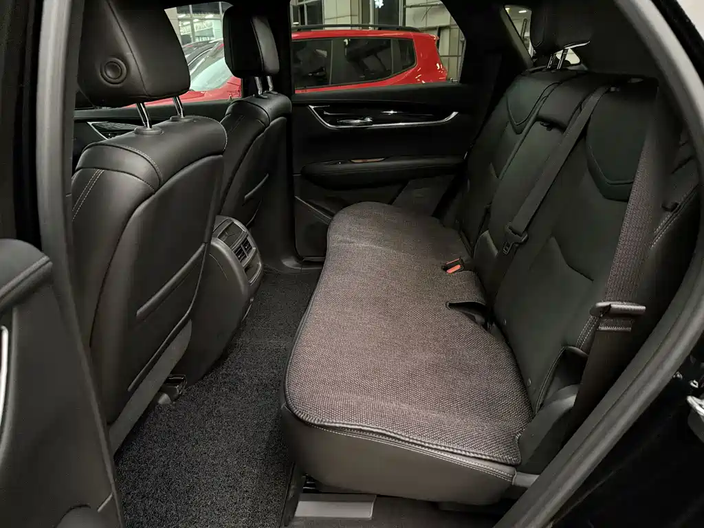 Cadillac XT5 — миниатюра 6