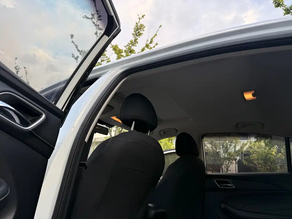 Roewe i5 — миниатюра 15